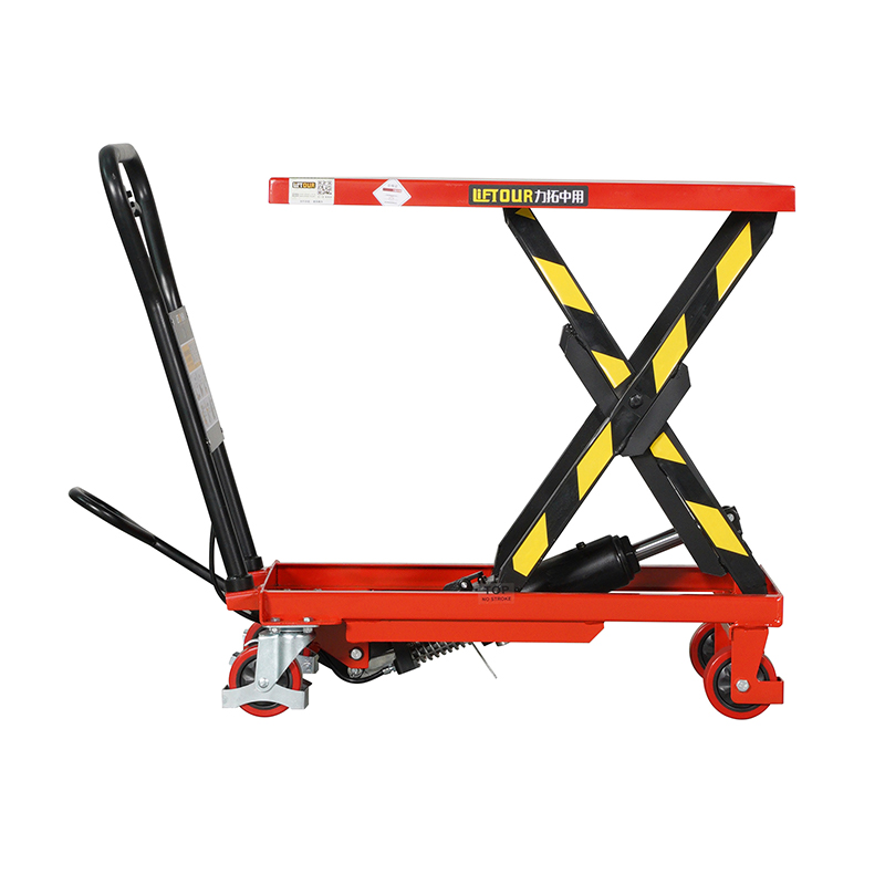 Carrello con piattaforma elevatrice manuale Carrello con piattaforma elevatrice manuale